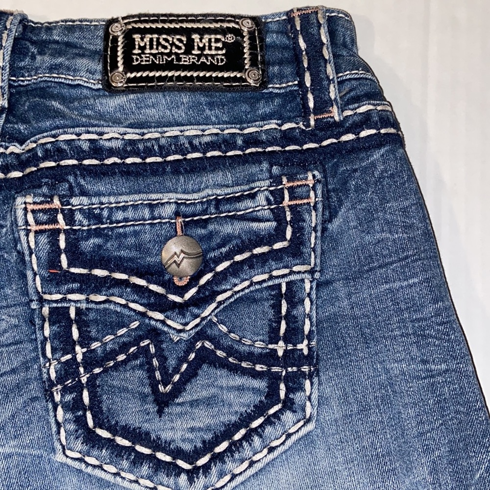 Miss Me Easy Shorts Size 26 Distressed Denim Blue Jean Shorts - Picture 9 of 12